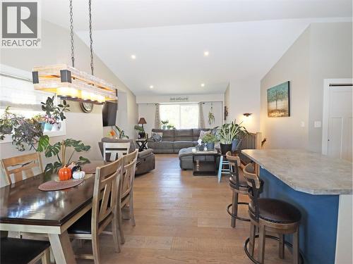 3600 Hall Frontage Road, Grand Forks, BC - Indoor Photo Showing Dining Room