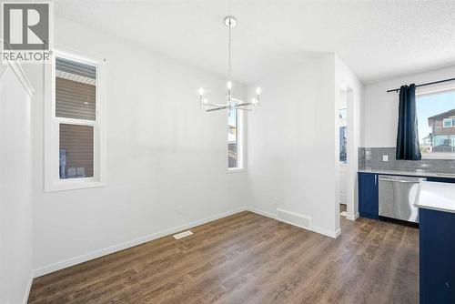 185 Edith Green Nw, Calgary, AB - Indoor Photo Showing Kitchen