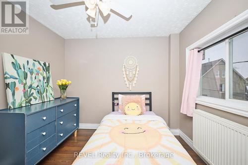 16 Jones Lane, Welland (Lincoln/Crowland), ON - Indoor Photo Showing Bedroom