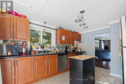 117 Bedford Street, Cornwall, ON - Indoor Photo Showing Kitchen With Double Sink