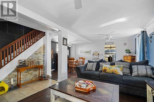 117 Bedford Street, Cornwall, ON - Indoor Photo Showing Living Room