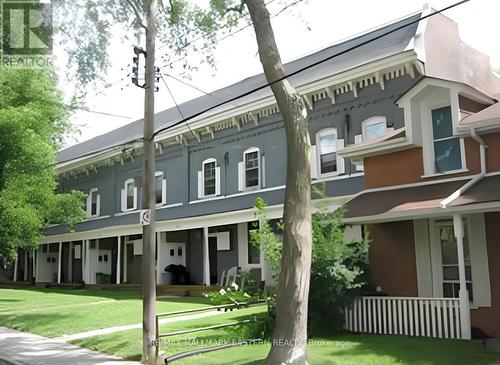 378 STEWART STREET  Peterborough (Town Ward 3), ON K9H 4B1