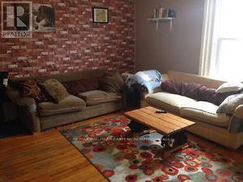 378 Stewart Street, Peterborough (Town Ward 3), ON - Indoor Photo Showing Living Room
