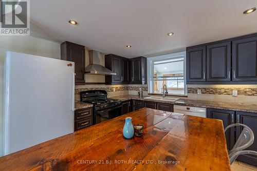 2708 Concession 9 Road W, Ramara, ON - Indoor Photo Showing Kitchen With Double Sink