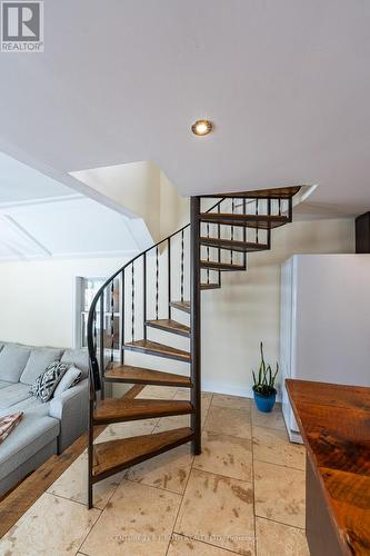 2708 Concession 9 Road W, Ramara, ON - Indoor Photo Showing Other Room