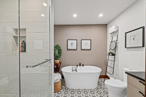 Bathroom - 1740 Place Des Pentes, Sainte-Adèle, QC - Indoor Photo Showing Bathroom