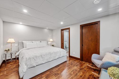 Bedroom - 1740 Place Des Pentes, Sainte-Adèle, QC - Indoor Photo Showing Bedroom