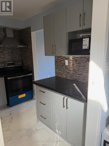 82 Chatfield Drive, Ajax, ON - Indoor Photo Showing Kitchen