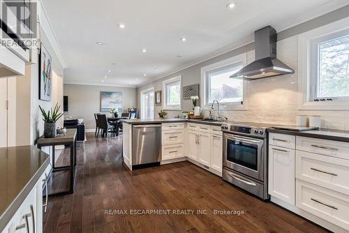 1491 Venta Avenue, Mississauga, ON - Indoor Photo Showing Kitchen With Upgraded Kitchen