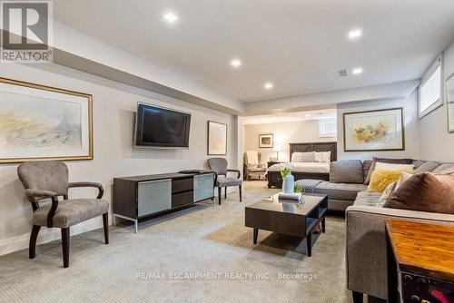 1491 Venta Avenue, Mississauga, ON - Indoor Photo Showing Living Room