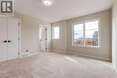 466 River Avenue, Cochrane, AB - Indoor Photo Showing Other Room