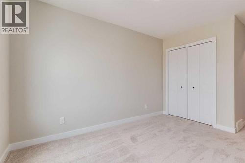 466 River Avenue, Cochrane, AB - Indoor Photo Showing Other Room