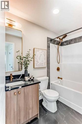 94 Agate Road, Cochrane, AB - Indoor Photo Showing Bathroom
