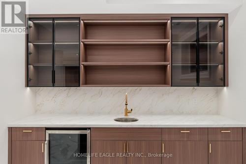 57 Glass Drive, Aurora, ON - Indoor With Storage