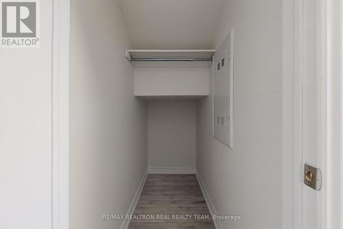 338 - 349 Wheat Boom Drive, Oakville, ON - Indoor