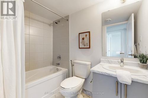 338 - 349 Wheat Boom Drive, Oakville, ON - Indoor Photo Showing Bathroom