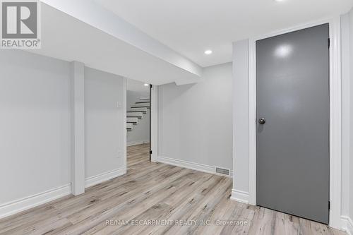 54 Craigmiller Avenue, Hamilton, ON - Indoor Photo Showing Other Room