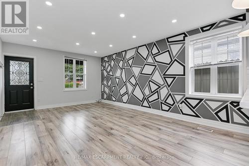 54 Craigmiller Avenue, Hamilton, ON - Indoor Photo Showing Other Room