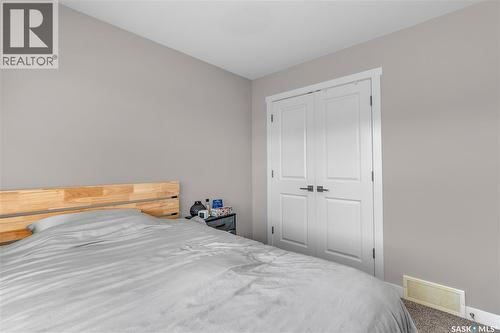 131 315 Dickson Crescent, Saskatoon, SK - Indoor Photo Showing Bedroom