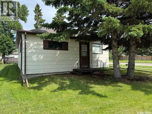 218 4Th Street E, Wynyard, SK - Outdoor