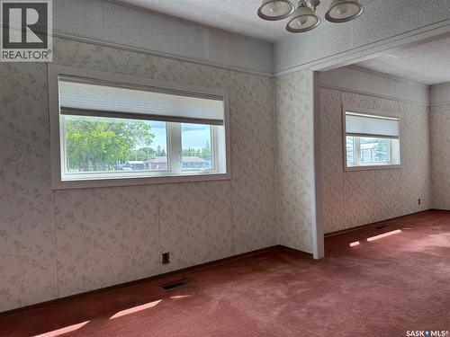 218 4Th Street E, Wynyard, SK - Indoor Photo Showing Other Room