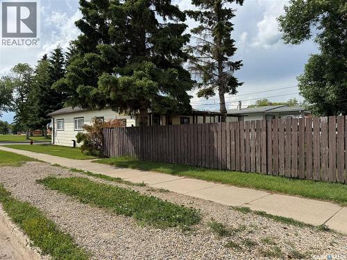218 4Th Street E, Wynyard, SK - Outdoor