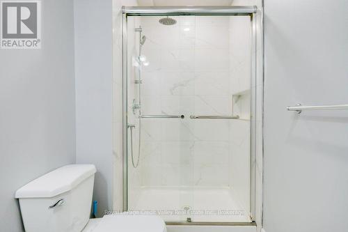 Bathroom Rear - 3Pc - 376 Hansen Road N, Brampton (Madoc), ON - Indoor Photo Showing Bathroom