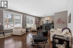 Spacious living room - 