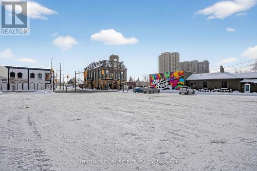 812 Dundas Street, London East (East G), ON 