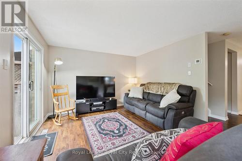 487 Flannery Drive, Centre Wellington (Fergus), ON - Indoor Photo Showing Living Room