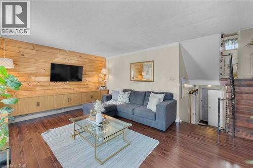 7001 Casey Street Unit# 29, Niagara Falls, ON - Indoor Photo Showing Living Room