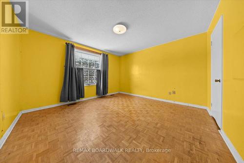 825 De Salaberry Street, Ottawa, ON - Indoor Photo Showing Other Room