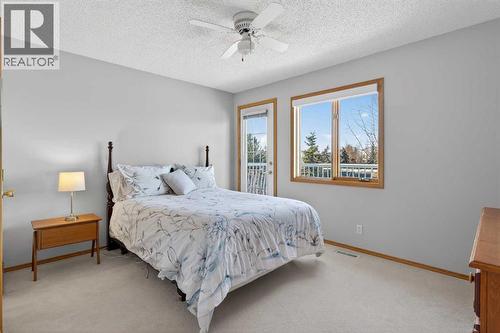 116 Hampshire Grove Nw, Calgary, AB - Indoor Photo Showing Bedroom