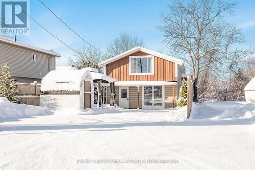 3 COURTLAND STREET  Orillia, ON L3V 1A4