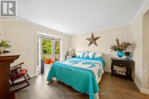 1 Maple Crescent, Oro-Medonte, ON - Indoor Photo Showing Bedroom