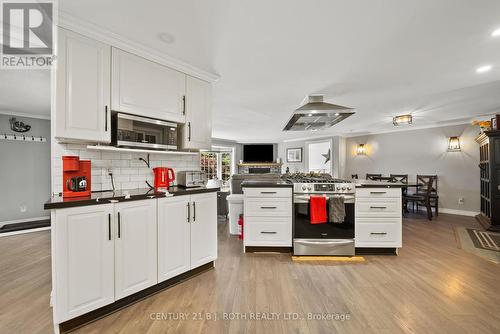1 Maple Crescent, Oro-Medonte, ON - Indoor Photo Showing Kitchen