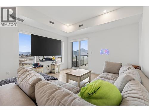 1405 Springhill Drive Unit# 3405, Kamloops, BC - Indoor Photo Showing Living Room