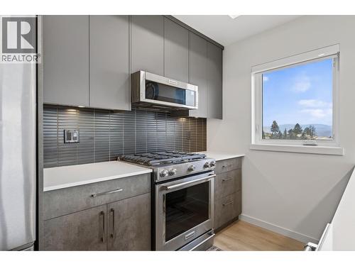 1405 Springhill Drive Unit# 3405, Kamloops, BC - Indoor Photo Showing Kitchen With Upgraded Kitchen