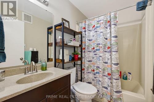 68 Forest Street, Aylmer, ON - Indoor Photo Showing Bathroom