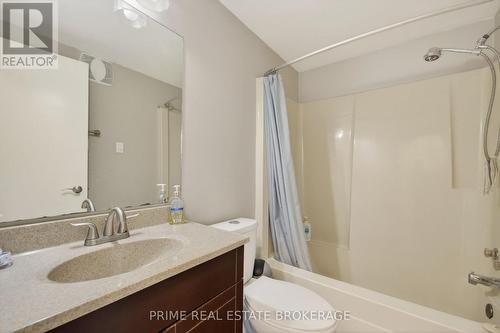 68 Forest Street, Aylmer, ON - Indoor Photo Showing Bathroom