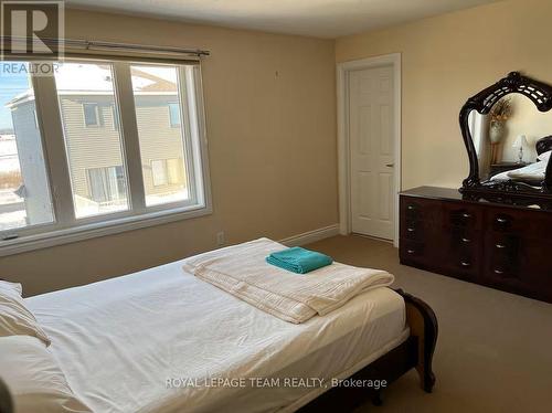 161 Harmattan Avenue, Ottawa, ON - Indoor Photo Showing Bedroom