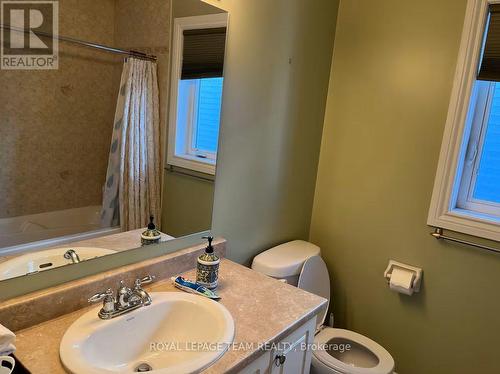 161 Harmattan Avenue, Ottawa, ON - Indoor Photo Showing Bathroom