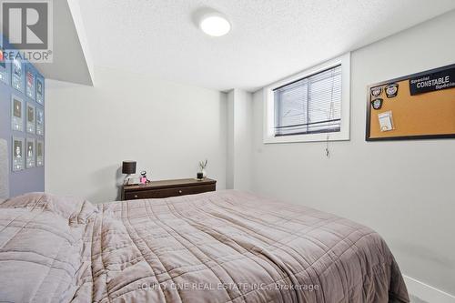 211 Asper Trail Circle, Ottawa, ON - Indoor Photo Showing Bedroom