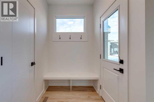 98 Agate Road, Cochrane, AB - Indoor Photo Showing Other Room