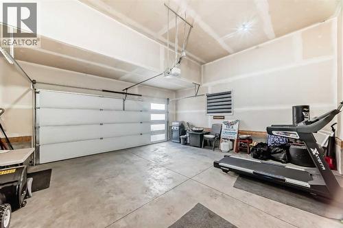 6 Corner Meadows Grove Ne, Calgary, AB - Indoor Photo Showing Garage