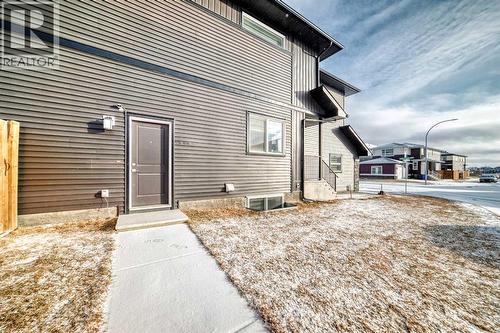 6 Corner Meadows Grove Ne, Calgary, AB - Outdoor