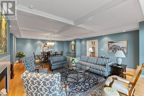 509 - 65 Port Street E, Mississauga, ON - Indoor Photo Showing Living Room