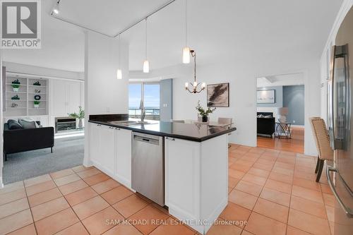 509 - 65 Port Street E, Mississauga, ON - Indoor Photo Showing Kitchen With Upgraded Kitchen