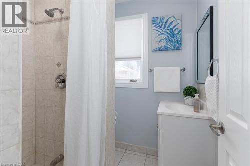 2448 Wilson Street W, Ancaster, ON - Indoor Photo Showing Bathroom
