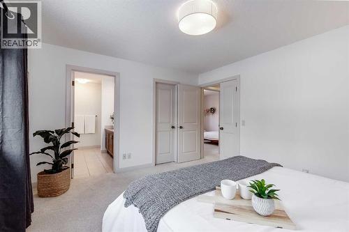 31 St Moritz Terrace Sw, Calgary, AB - Indoor Photo Showing Bedroom